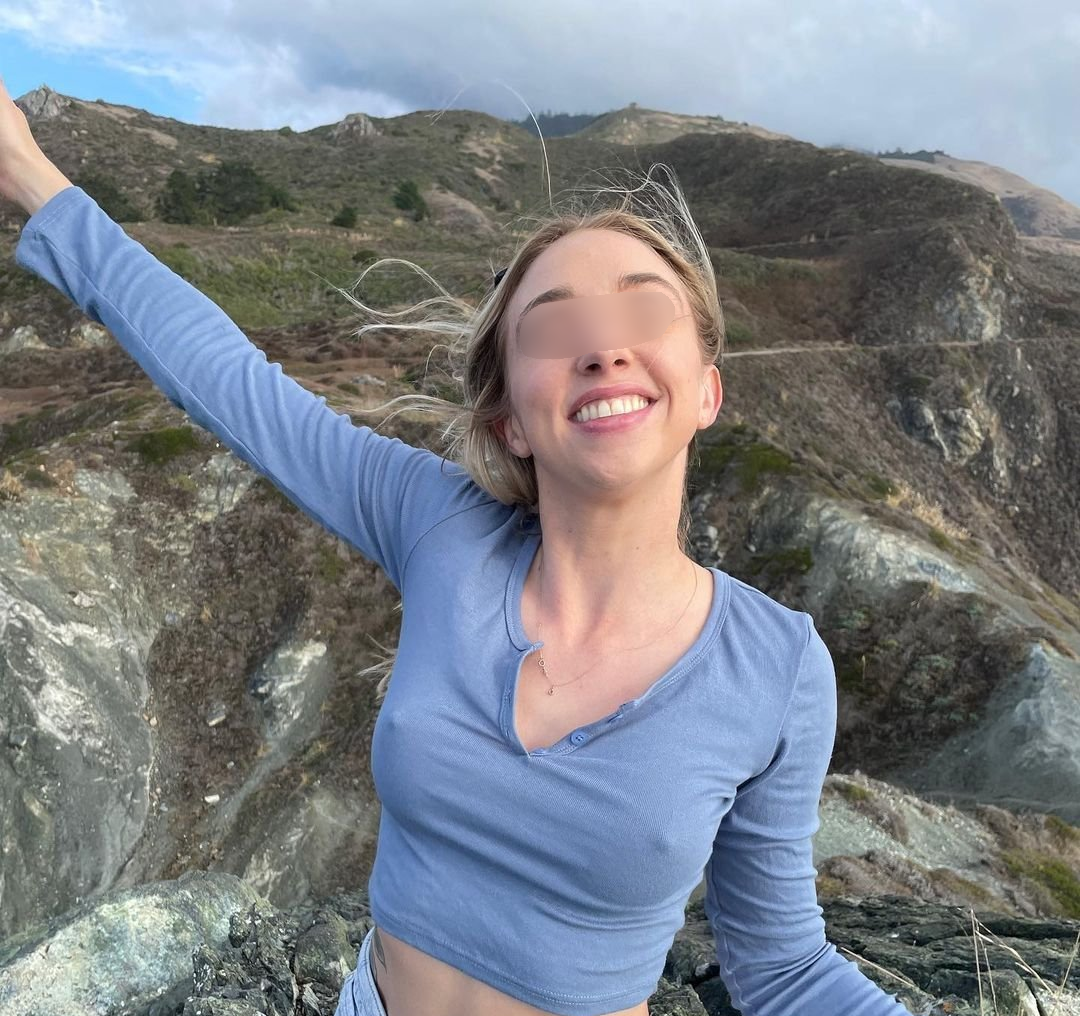 American blonde model get exposed