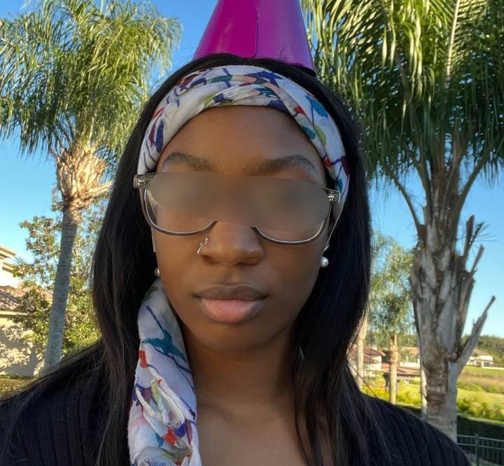 Black slut get exposed