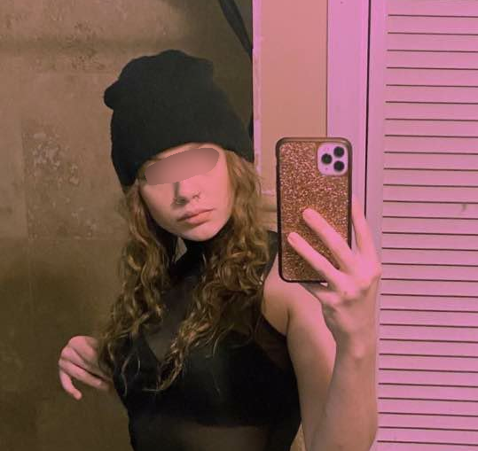 This girl from Nevada fell in love with me and sent me gifts