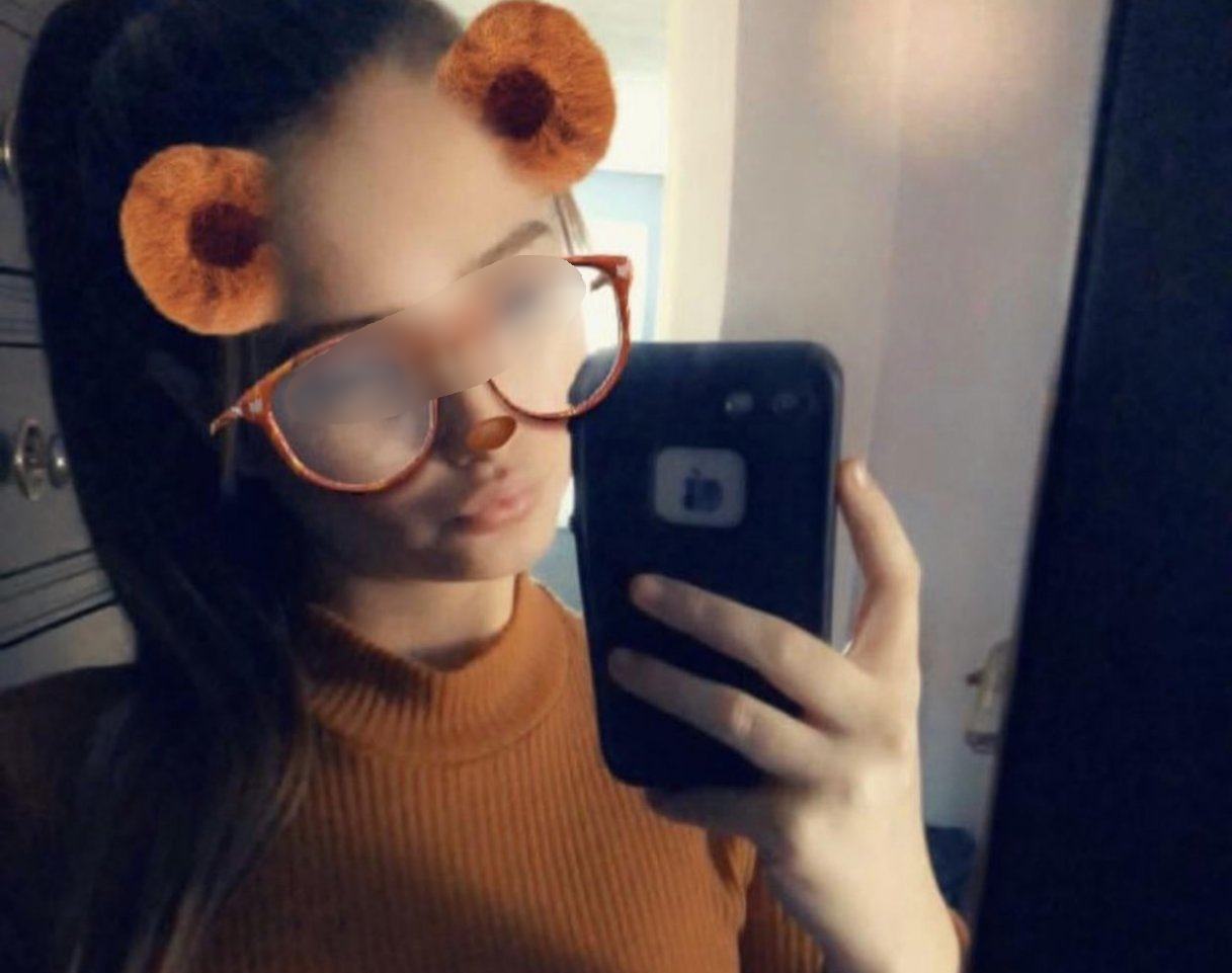 Cuckold expose his gf sucking his dick