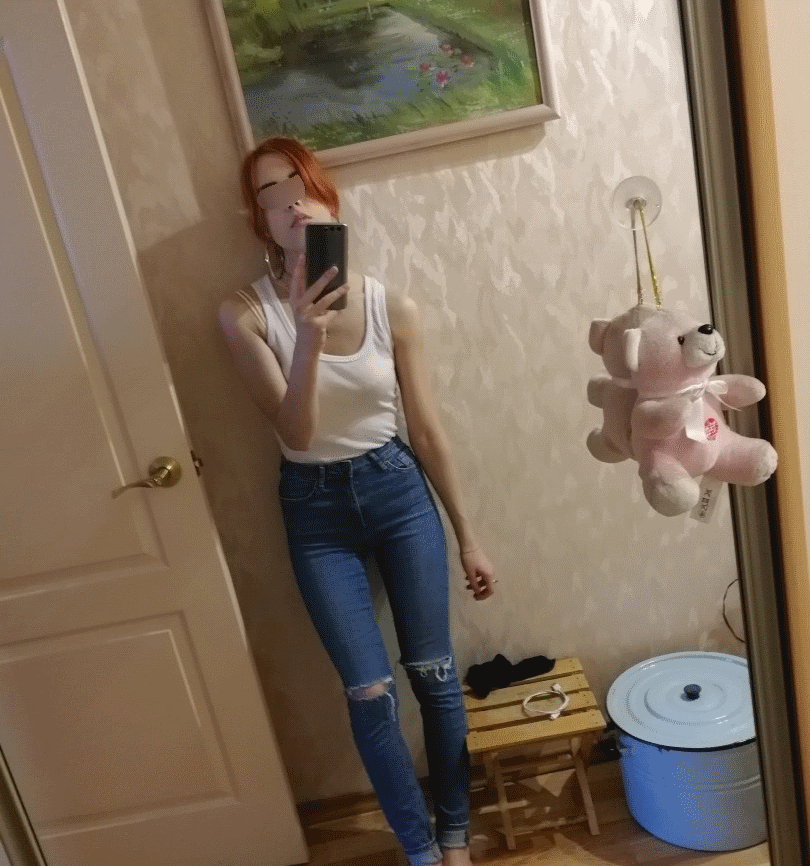 Red hair russian spread her ass for bf and he leaks